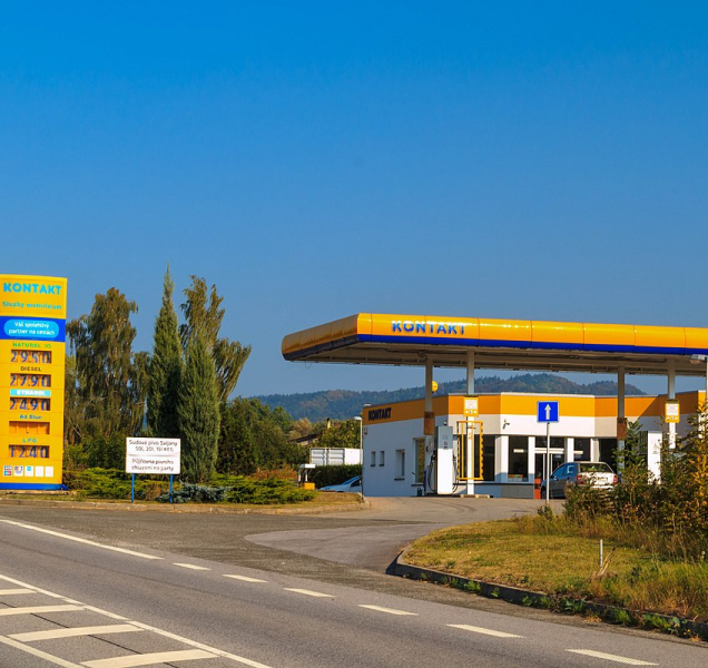 Řidič v Mostu natankoval, ale už nezaplatil