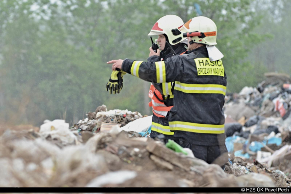Příbytek bezdomovce v Kyjicích zničil požár