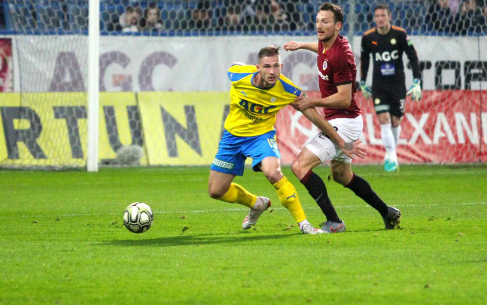 Remízu se Spartou trefil Teplicím Řezníček